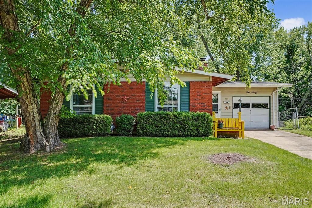 160 Humes Lane, Florissant, MO 63031