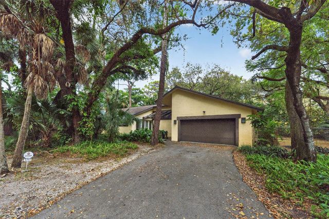 1711 SW 30th Place, Fort Lauderdale, FL 33315