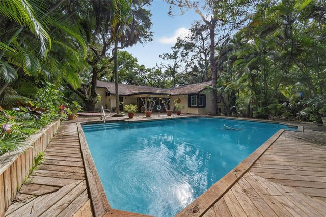 1711 SW 30th Place, Fort Lauderdale, FL 33315