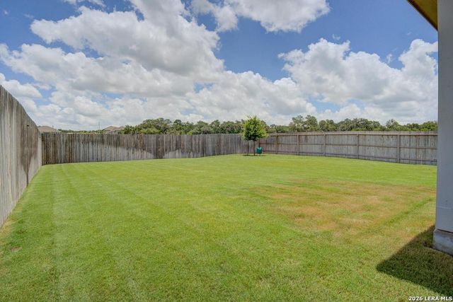 108 Mallorys Way, Castroville, TX 78009