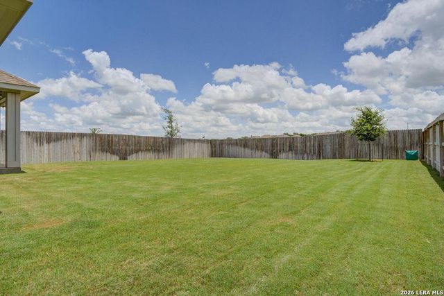 108 Mallorys Way, Castroville, TX 78009