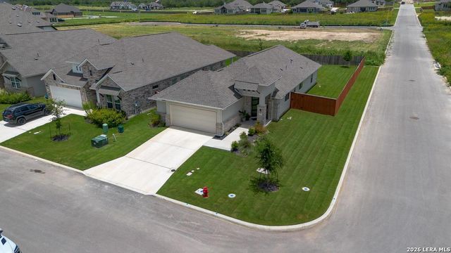 108 Mallorys Way, Castroville, TX 78009