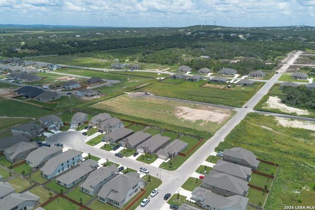108 Mallorys Way, Castroville, TX 78009