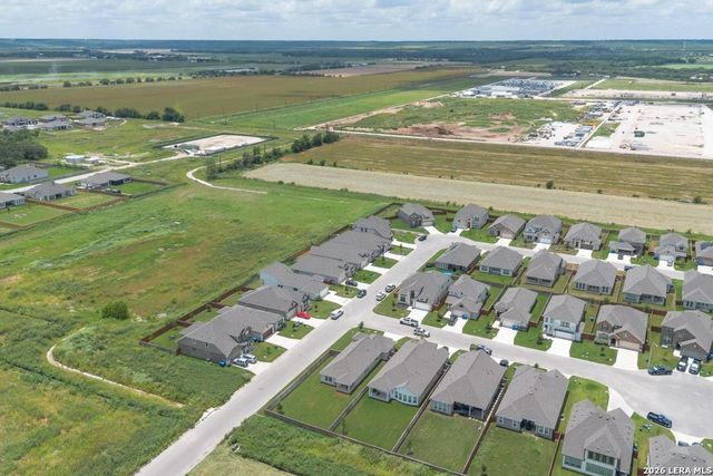 108 Mallorys Way, Castroville, TX 78009