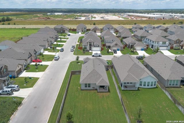 108 Mallorys Way, Castroville, TX 78009