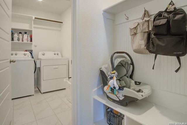 108 Mallorys Way, Castroville, TX 78009
