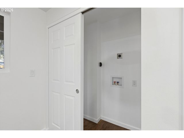 18640 Se YAMHILL Cir, Portland, OR 97233