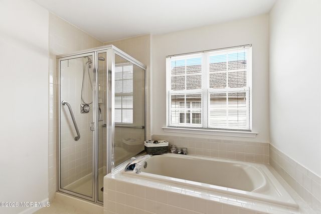 2570 Little Pine Court, Toms River, NJ 08755