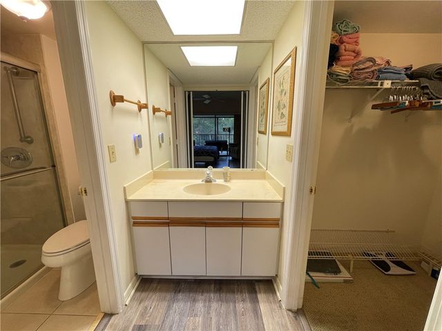 6175 S Mirror Lake Drive 207, Sebastian, FL 32958