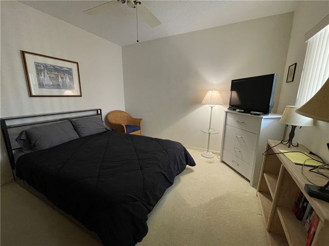 6175 S Mirror Lake Drive 207, Sebastian, FL 32958