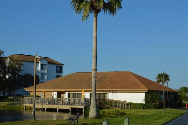6175 S Mirror Lake Drive 207, Sebastian, FL 32958