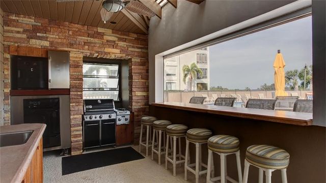 6175 S Mirror Lake Drive 207, Sebastian, FL 32958