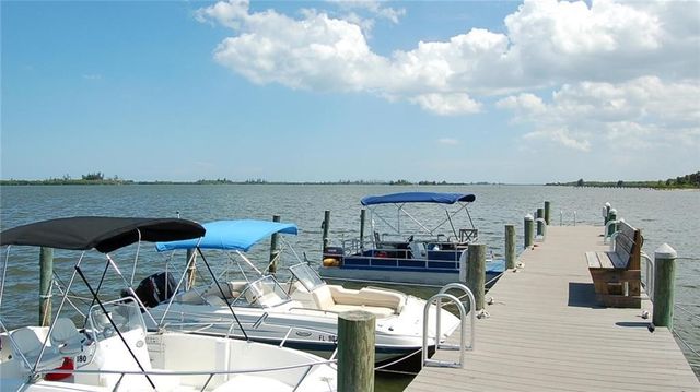 6175 S Mirror Lake Drive 207, Sebastian, FL 32958