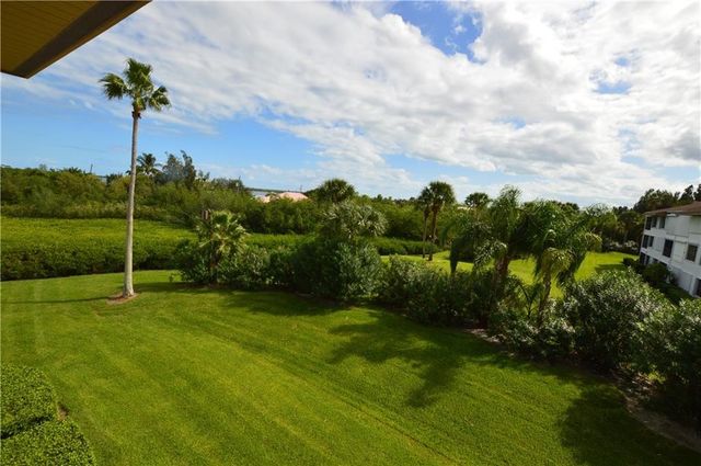 6175 S Mirror Lake Drive 207, Sebastian, FL 32958