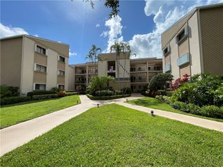 6175 S Mirror Lake Drive 207, Sebastian, FL 32958