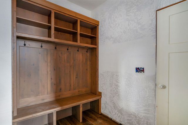 4933 S Sycamore Avenue, Springfield, MO 65810