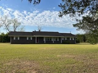 4899 County Rd 61, Midland City, AL 36350