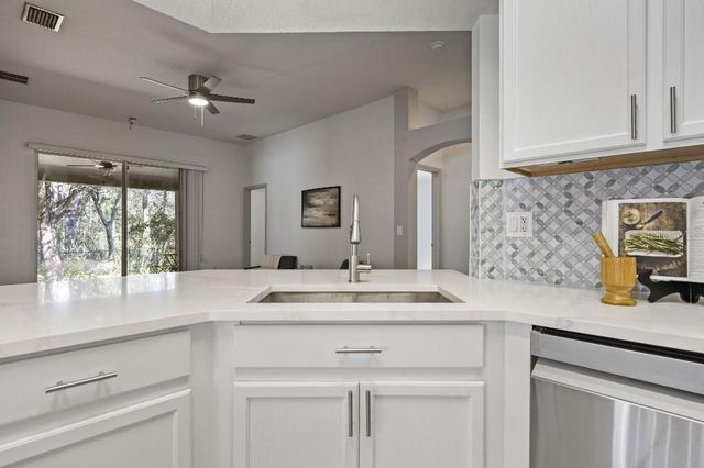 10934 MAY APPLE COURT, Land O Lakes, FL 34638