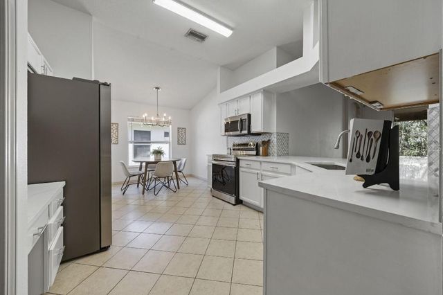 10934 MAY APPLE COURT, Land O Lakes, FL 34638