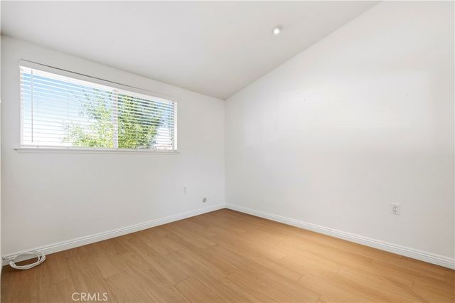 19204 Avenue Of The Oaks B, Newhall, CA 91321