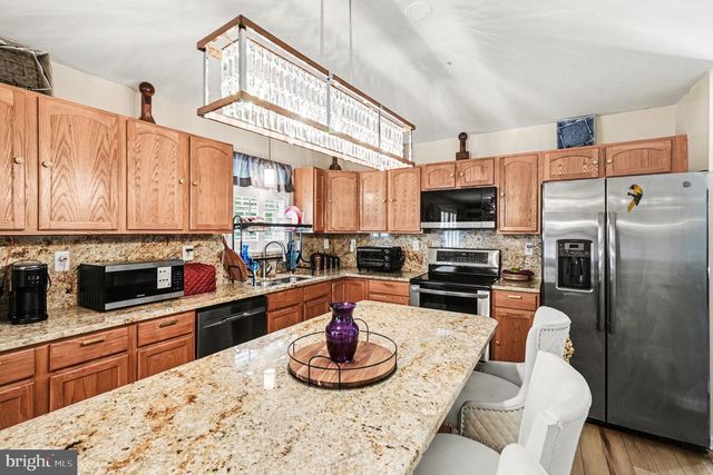 87 CEDAR LN, Colonial Beach, VA 22443