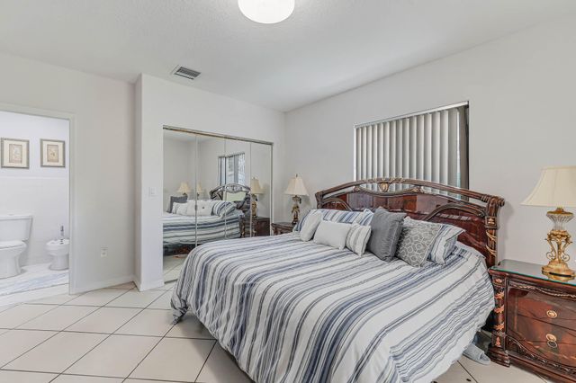 2000 SW 28th Avenue, Fort Lauderdale, FL 33312