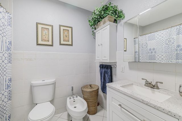 2000 SW 28th Avenue, Fort Lauderdale, FL 33312