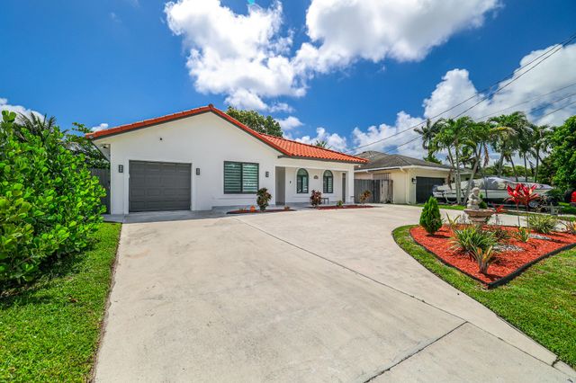 2000 SW 28th Avenue, Fort Lauderdale, FL 33312