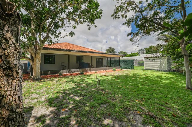 2000 SW 28th Avenue, Fort Lauderdale, FL 33312