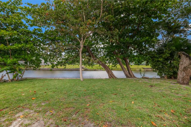 2000 SW 28th Avenue, Fort Lauderdale, FL 33312