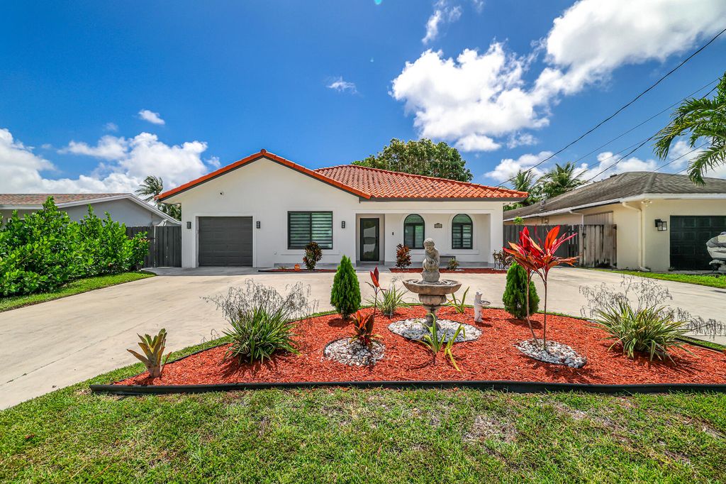 2000 SW 28th Avenue, Fort Lauderdale, FL 33312