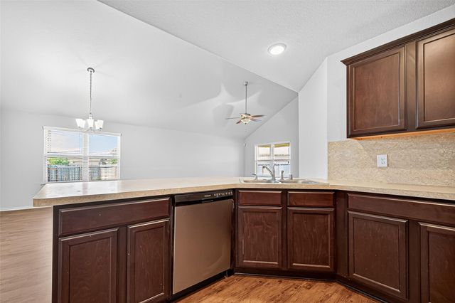 5310 Songlark Bluff Circle, Katy, TX 77449