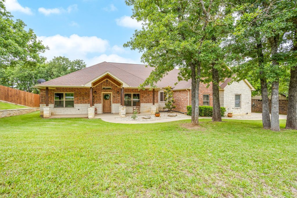 116 Flat Foot, Stephenville, TX 76401