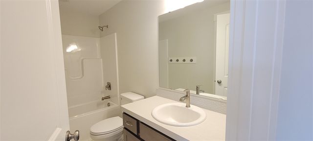 5547 Canal Avenue 63, Wyoming, MI 49418