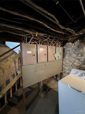 1404 Woodland Drive, Richmond Heights, MO 63117