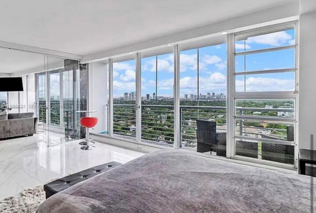 1720 Harrison St 15A, Hollywood, FL 33020