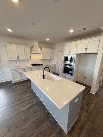 673 Conifer Drive, Spring Hill, TN 37174