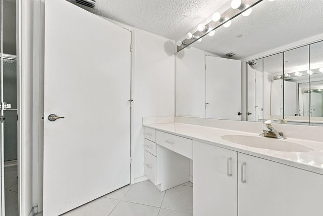 15355 LAKES OF DELRAY Boulevard 314, Delray Beach, FL 33484