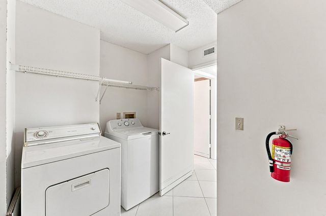 15355 LAKES OF DELRAY Boulevard 314, Delray Beach, FL 33484