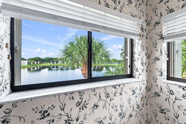 15355 LAKES OF DELRAY Boulevard 314, Delray Beach, FL 33484
