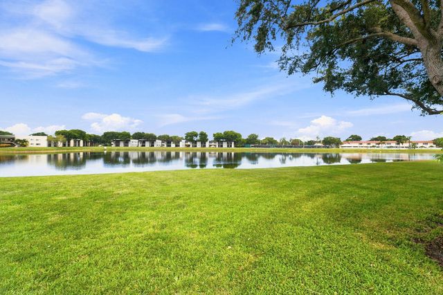 15355 LAKES OF DELRAY Boulevard 314, Delray Beach, FL 33484