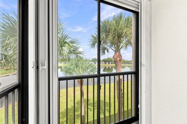 15355 LAKES OF DELRAY Boulevard 314, Delray Beach, FL 33484