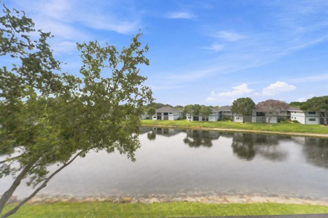 15355 LAKES OF DELRAY Boulevard 314, Delray Beach, FL 33484