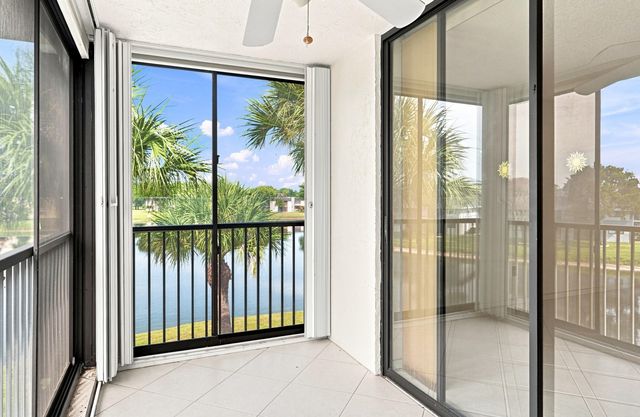 15355 LAKES OF DELRAY Boulevard 314, Delray Beach, FL 33484