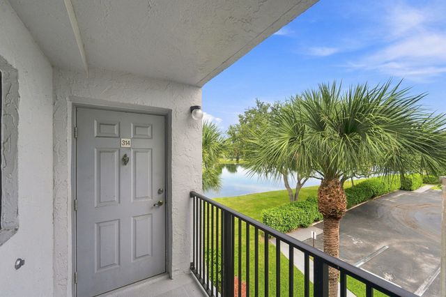 15355 LAKES OF DELRAY Boulevard 314, Delray Beach, FL 33484