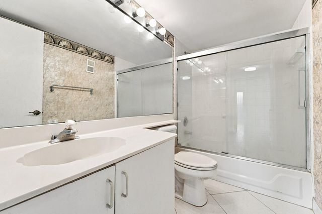 15355 LAKES OF DELRAY Boulevard 314, Delray Beach, FL 33484