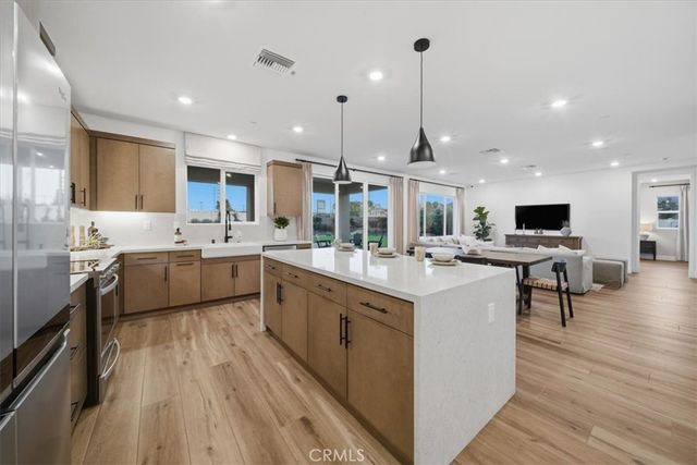 42971 Summer Lane, Lancaster, CA 93536