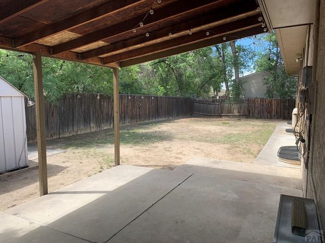 2215 Montezuma Dr, Pueblo, CO 81003
