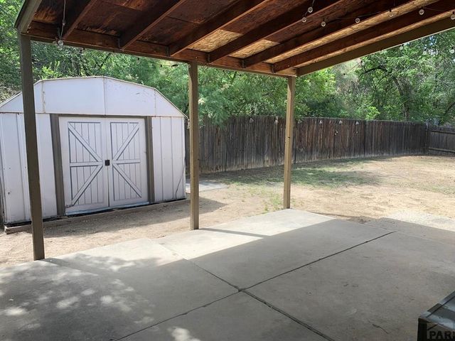 2215 Montezuma Dr, Pueblo, CO 81003