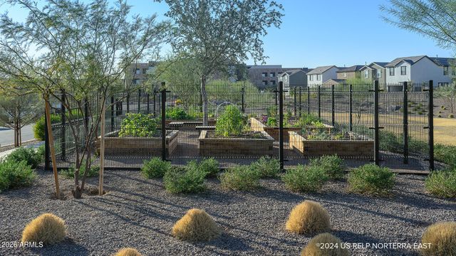 1951 W PASO Trail, Phoenix, AZ 85085
